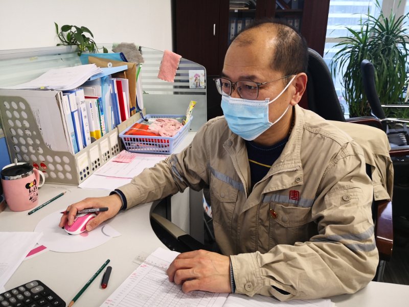 王兆猛的“日?！薄洿筇粕綎|清潔能源開發(fā)有限公司人力資源部負責人王兆猛