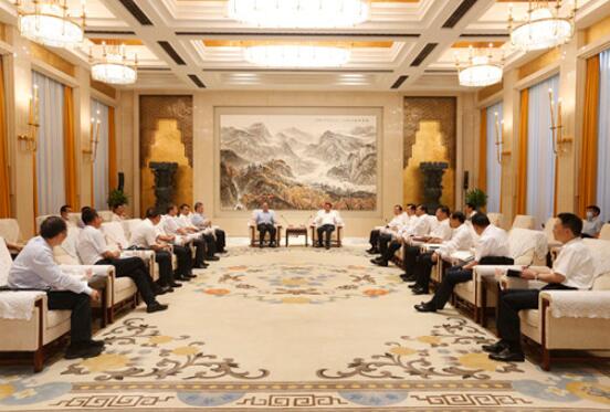 湖北省委書記應(yīng)勇、省長王曉東會(huì)見國家電網(wǎng)董事長、黨組書記毛偉明