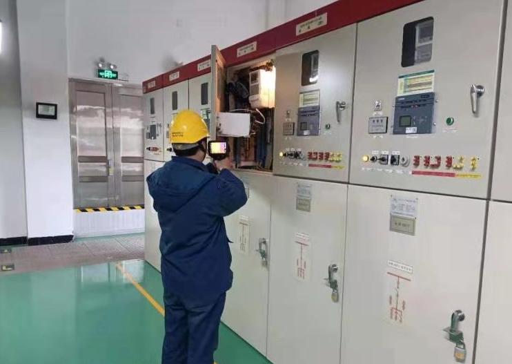 國(guó)網(wǎng)慈溪市供電公司用心巡視、及時(shí)消缺確保電網(wǎng)安全穩(wěn)定運(yùn)行