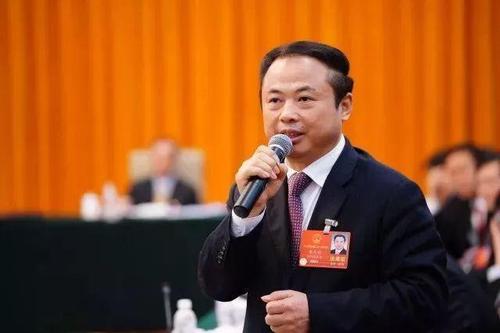 發(fā)展智慧型儲(chǔ)能電站 助力實(shí)現(xiàn)“碳達(dá)峰、碳中和”——訪全國(guó)人大代表、天能控股集團(tuán)董事長(zhǎng)張?zhí)烊? /></a></div>
				<div   id=