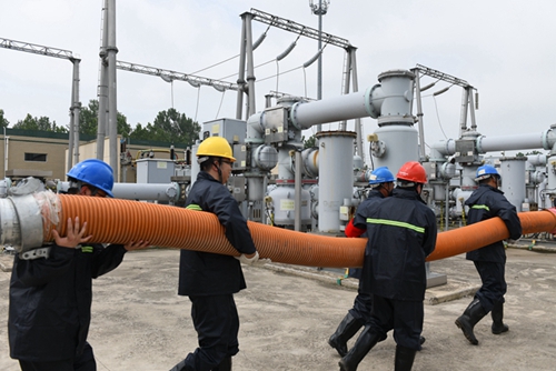 江蘇東?？h供電公司開展2021年變電站防汛應(yīng)急演練