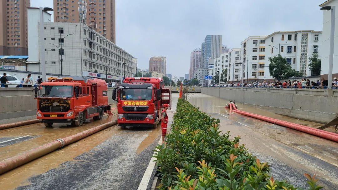 千里征程未下鞍，排澇備勤又揚鞭——中國安能第三工程局就位后立即組織搶險救援工作