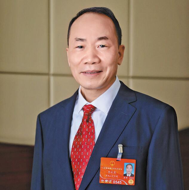 【兩會(huì)】國網(wǎng)黑龍江省電力有限公司董事長、黨委書記李永萊：扛牢保供電政治責(zé)任 推動(dòng)能源綠色低碳轉(zhuǎn)型