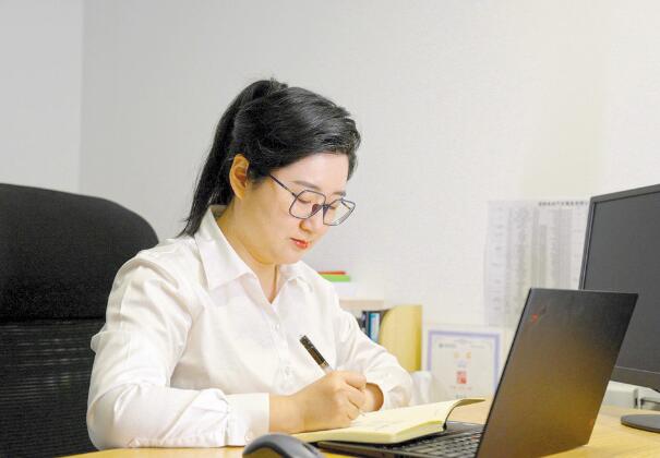 專注實干攻克難關， 建設卓越智慧車聯(lián)網(wǎng)平臺——記國網(wǎng)工匠韓慶雯