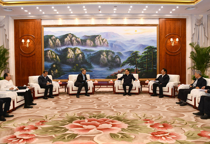 國家電投董事長、黨組書記錢智民拜會(huì)寧夏回族自治區(qū)主要領(lǐng)導(dǎo)