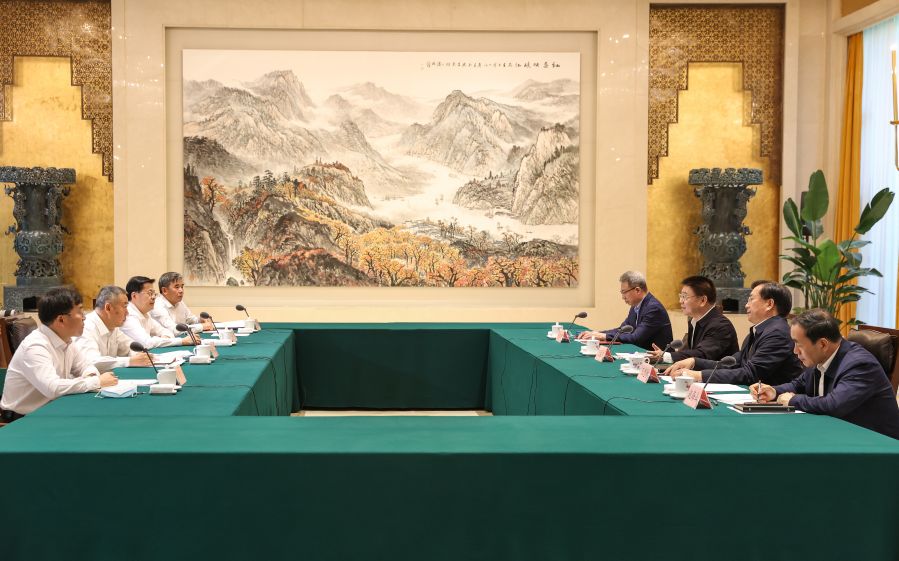 雷鳴山、韓君拜會湖北省委書記王蒙徽、省長王忠林