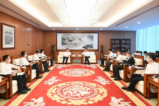 舒印彪鄧建玲會(huì)見(jiàn)保定市委書(shū)記黨曉龍、市長(zhǎng)閆繼紅