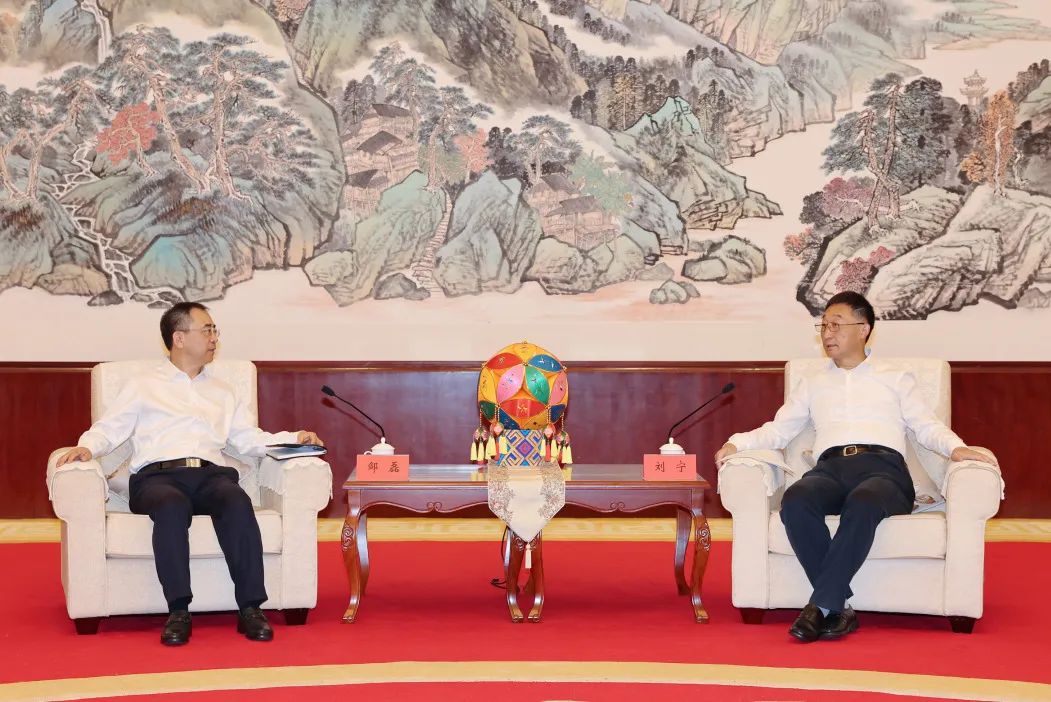 大唐集團(tuán)黨組書記、董事長鄒磊拜會廣西壯族自治區(qū)黨委書記劉寧