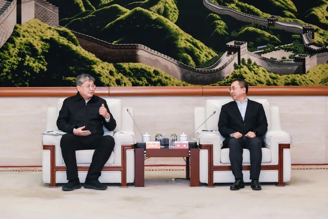 國家能源集團(tuán)黨組書記、董事長劉國躍與中國大唐主要領(lǐng)導(dǎo)會談