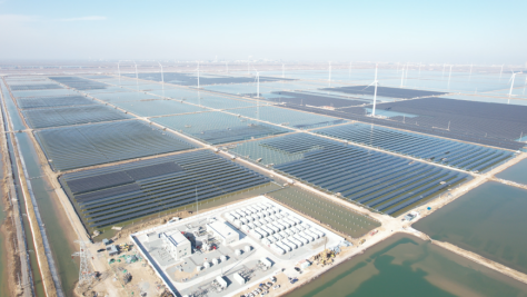 300MW！魯北鹽堿灘涂風光儲輸一體化基地一期項目并網(wǎng)