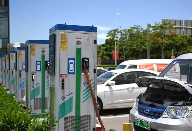 中國(guó)電動(dòng)車企駛?cè)肴毡尽八{(lán)?！笔袌?chǎng)