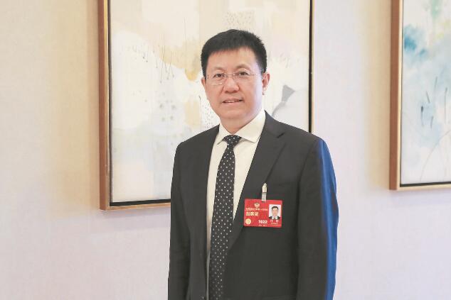【兩會(huì)好聲音】全國(guó)政協(xié)委員冷?。和茝V應(yīng)用新一代充電技術(shù) 服務(wù)電動(dòng)汽車(chē)產(chǎn)業(yè)高質(zhì)量發(fā)展