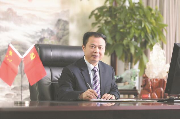全國人大代表、天能控股集團有限公司董事長張?zhí)烊危喊l(fā)揮科技創(chuàng)新主力軍作用 推動儲能產(chǎn)業(yè)高質(zhì)量發(fā)展