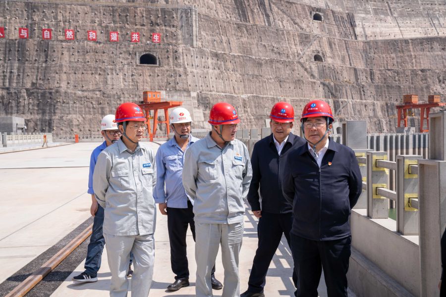 國(guó)資委黨建局局長(zhǎng)、央企團(tuán)工委書記姚煥調(diào)研白鶴灘水電站