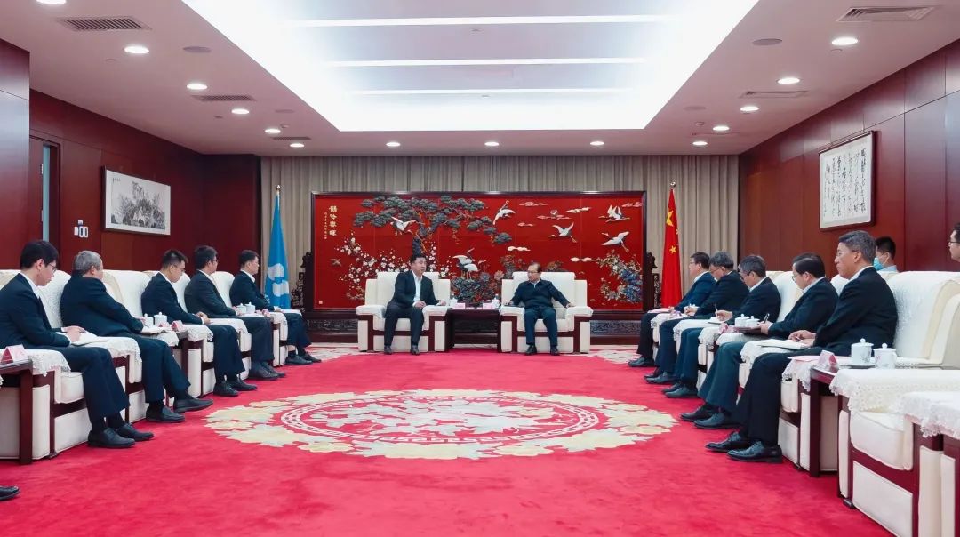 華電集團(tuán)董事長(zhǎng)江毅會(huì)見海博思創(chuàng)董事長(zhǎng)、總經(jīng)理張劍輝