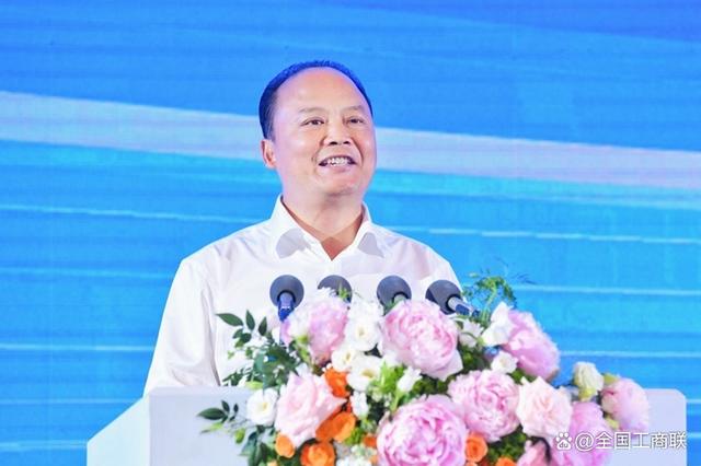 全國工商聯(lián)副主席，通威集團董事局主席劉漢元：加快建設可再生能源 構(gòu)建川渝清潔能源一體化