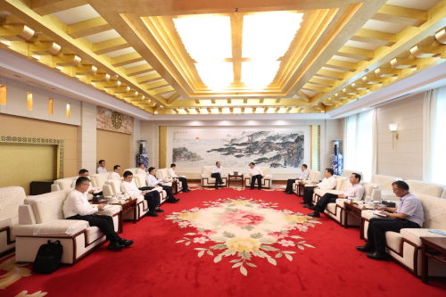 中國(guó)電建黨委副書記、總經(jīng)理王斌與山東省委常委、煙臺(tái)市委書記江成會(huì)談