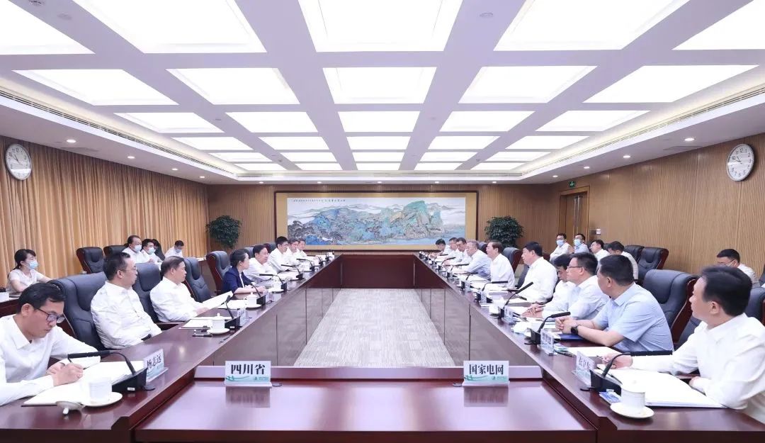 國家電網(wǎng)董事長辛保安、總經(jīng)理張智剛與四川省委書記王曉暉會談