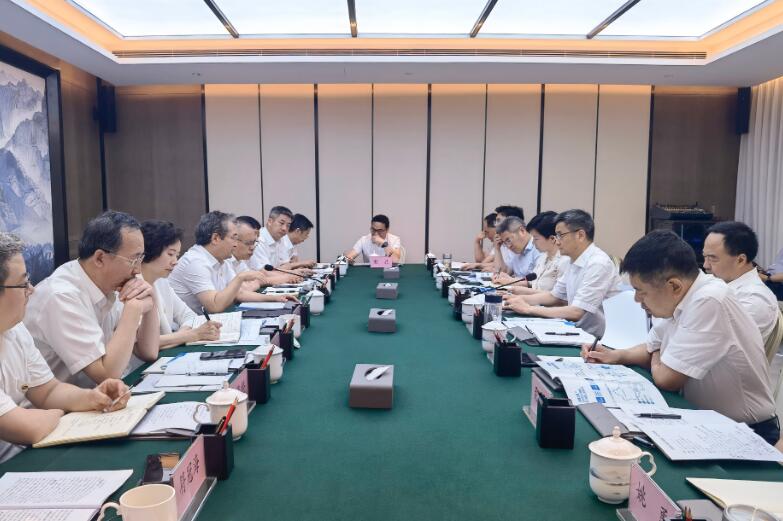 中國能建副總經(jīng)理吳云與襄陽市委副書記、市長王太暉會談