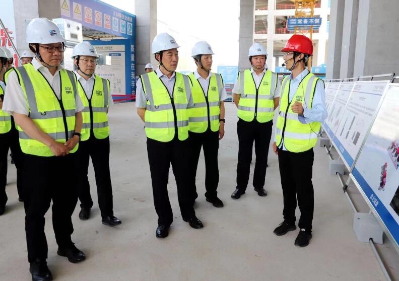 中國能建黨委副書記、總經(jīng)理孫洪水到西北城建未來廣場(chǎng)A區(qū)項(xiàng)目開展安全生產(chǎn)督導(dǎo)