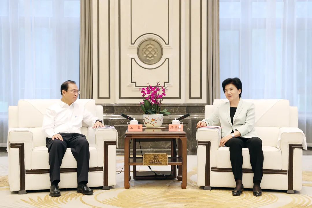 華電集團黨組書記、董事長江毅拜會黑龍江省委副書記、省長梁惠玲