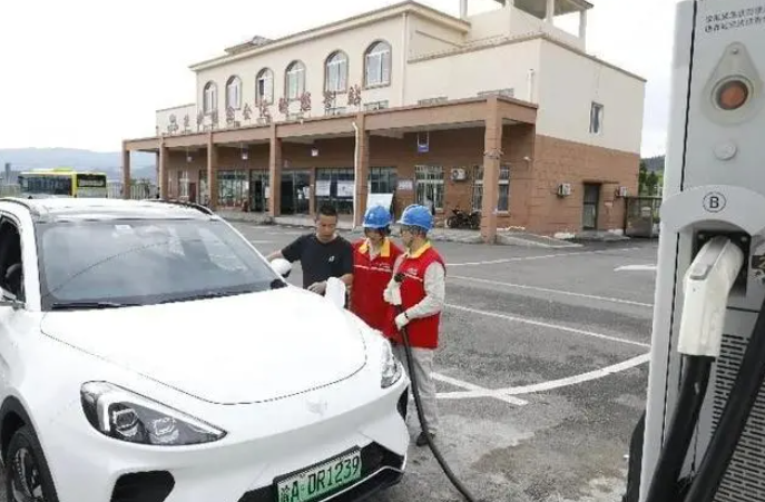 新能源汽車加快進(jìn)入農(nóng)村市場，普及還需邁過三道坎