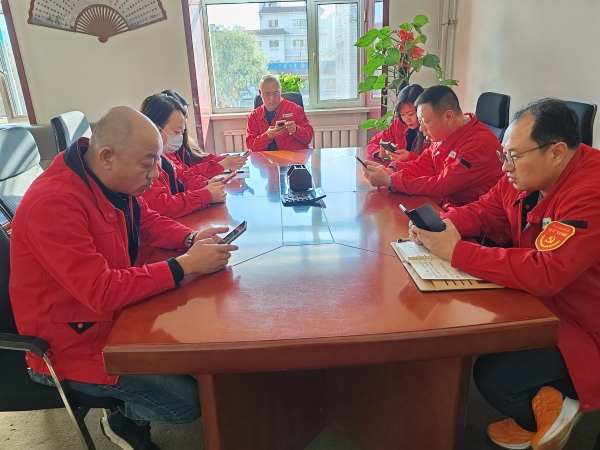 烏海市千里山供電公司：學(xué)習(xí)新細(xì)則，提升班組管理