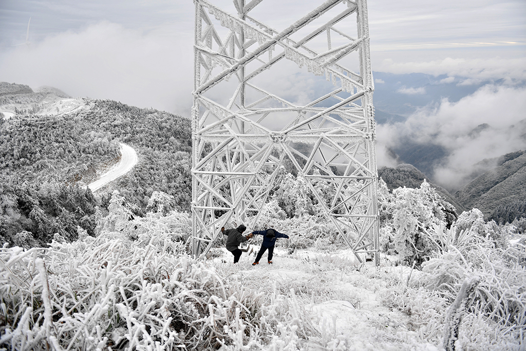 海拔1420米，電力“哨兵”風雪中守護萬家燈火