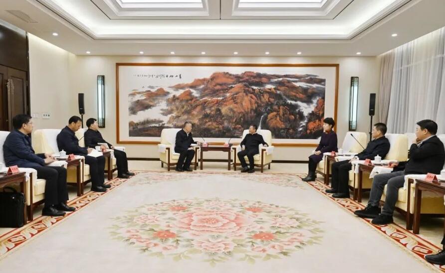 三峽集團董事長、黨組書記雷鳴山拜會內(nèi)蒙古自治區(qū)黨委書記孫紹騁、自治區(qū)主席王莉霞