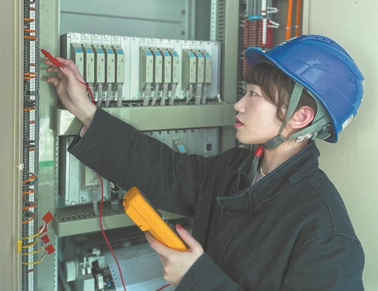 卓穎：干一行專一行，讓運維“跑”在故障前