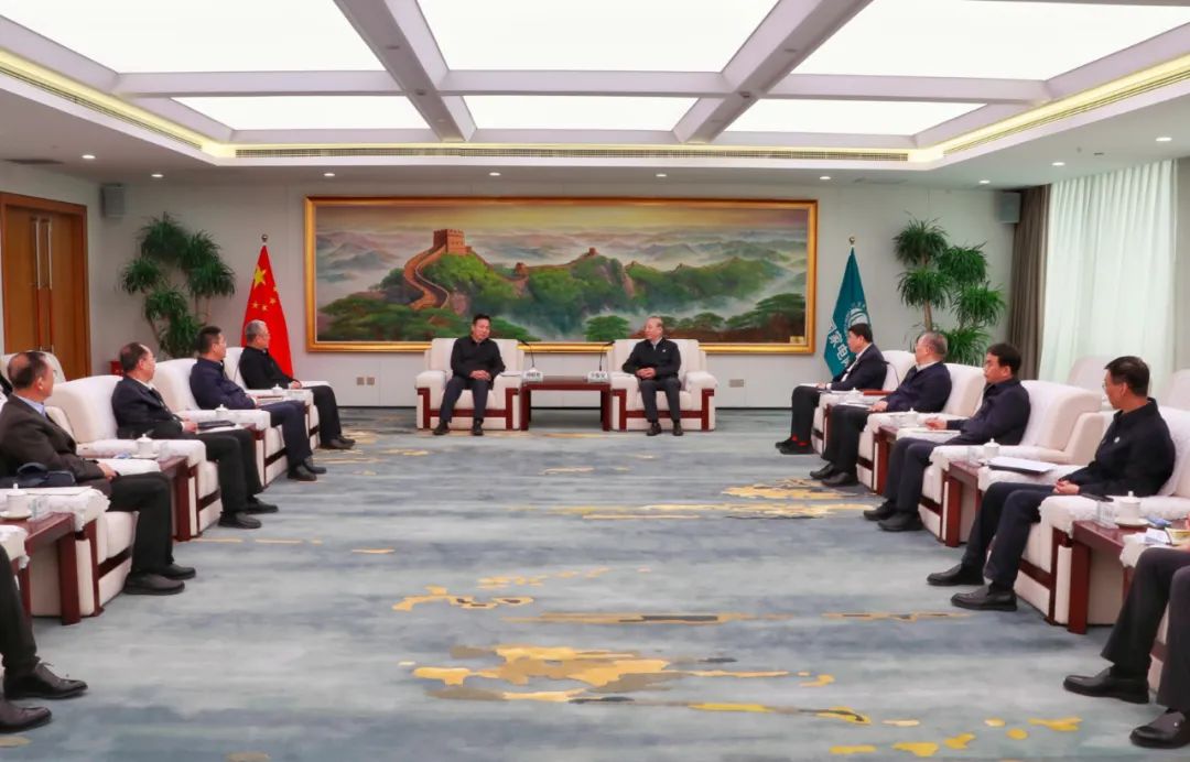劉明勝、栗寶卿與國家電網(wǎng)董事長辛保安、總經(jīng)理張智剛會談