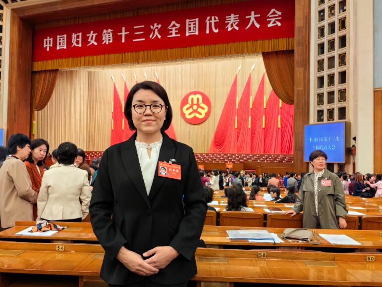 中國(guó)能建北京設(shè)備公司黨委書記、董事長(zhǎng)，中國(guó)能建首批一級(jí)技術(shù)專家張?jiān)氯A獲全國(guó)三八紅旗手榮譽(yù)稱號(hào)