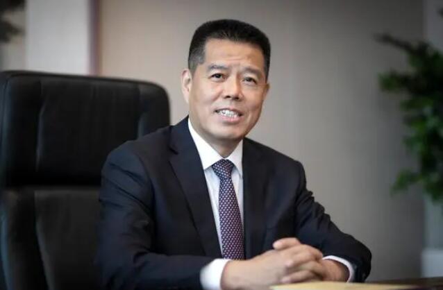 加快推動傳統(tǒng)煤炭企業(yè)向新能源企業(yè)轉(zhuǎn)型發(fā)展——訪全國人大代表，山東能源集團(tuán)黨委書記、董事長 李偉
