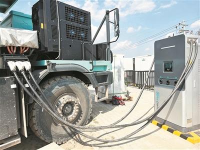 “1分鐘30度”，新能源重卡充電提速