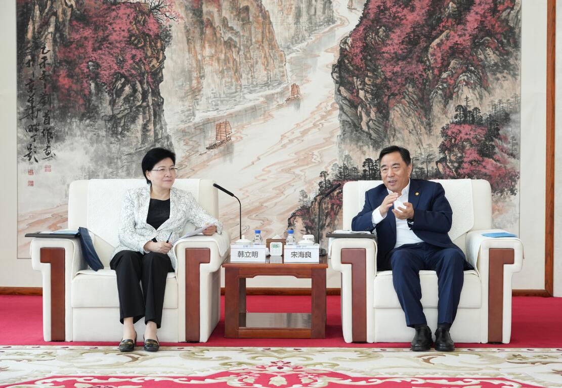 中國能建黨委書記、董事長宋海良與江蘇省委常委、南京市委書記韓立明會談