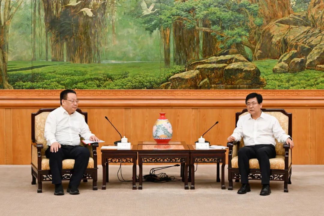 中核集團(tuán)總經(jīng)理、黨組副書(shū)記申彥鋒拜會(huì)福建省委副書(shū)記、省長(zhǎng)趙龍
