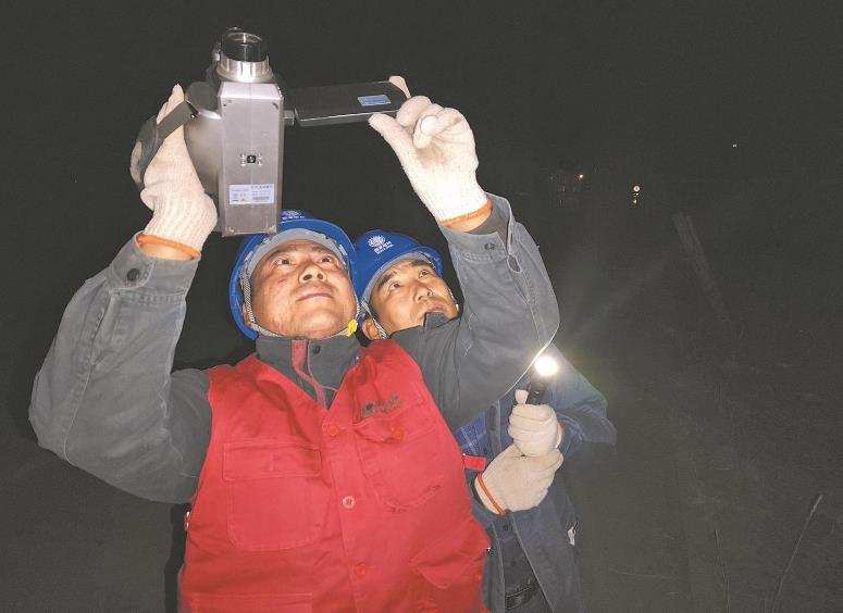 青海貴南縣：零下15攝氏度，冬夜巡檢保供電