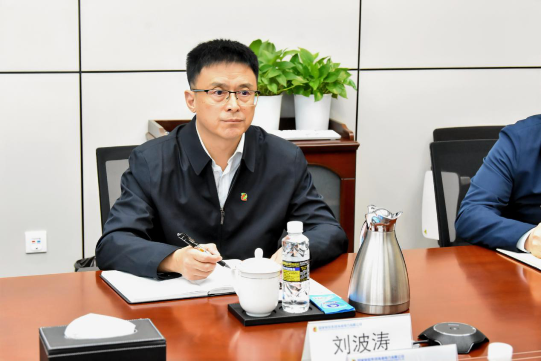 國家電投海南公司黨委副書記、總經(jīng)理劉波濤會(huì)見中國電能成套設(shè)備有限公司黨委副書記、總經(jīng)理懷文明